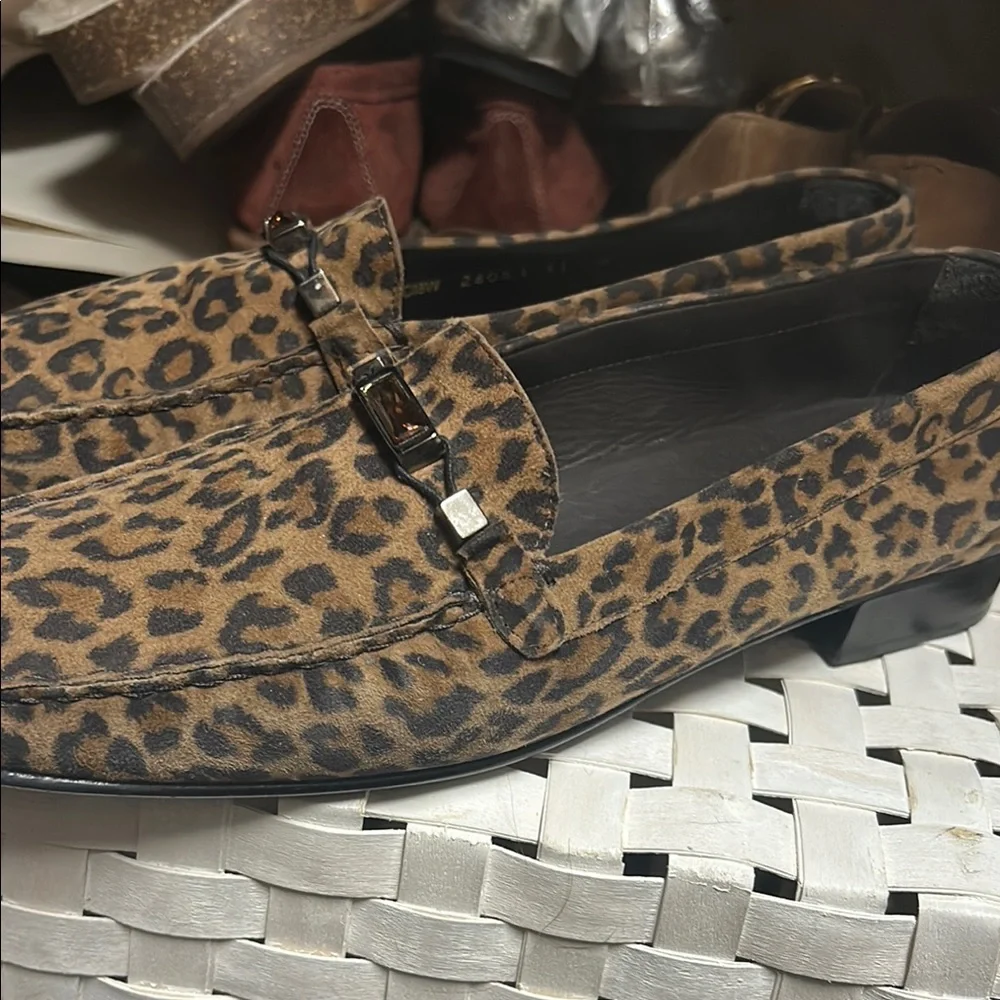 Stuart Weitzman Carrini Leopard Print Woman’s Loafers - Picture 6 of 11